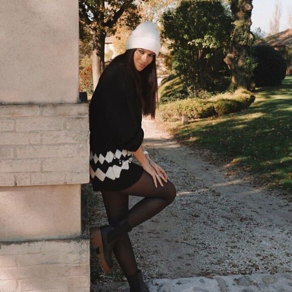 H&M Knit Dress Decorated Beaded Wide Sleeves New - Picture 4 of 10